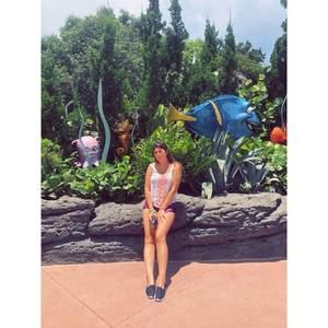 Meet your Posher, Cassandra